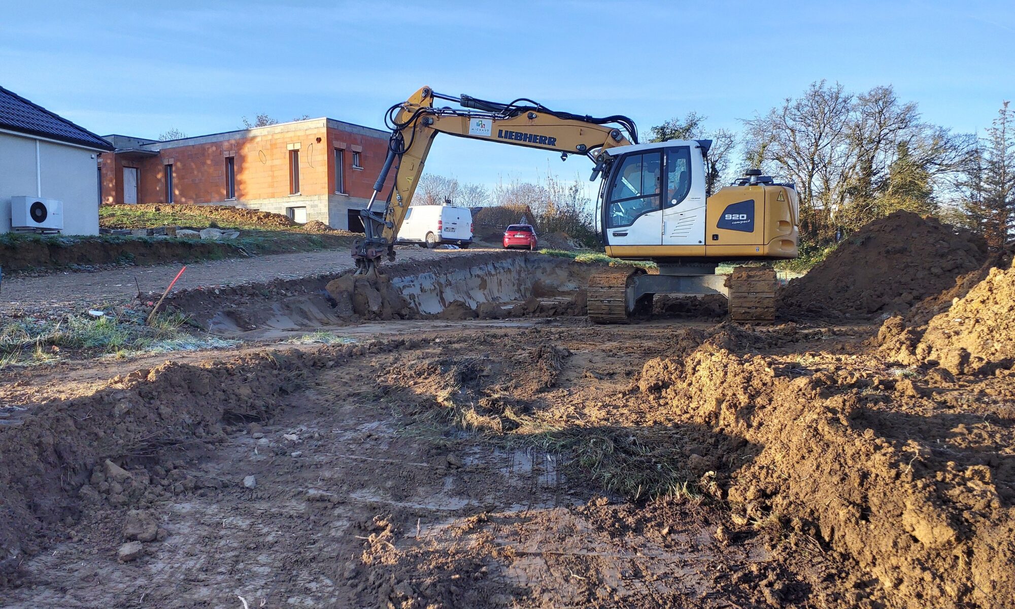 Lancement des travaux à Châtenoy-en-Bresse ! Les premiers coups de pelle ont été fait !