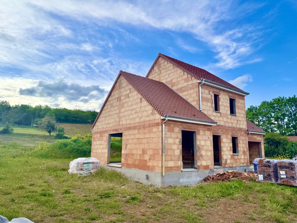 Construction à Fontaines : du début des travaux à la réception